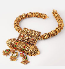 Antique gold jewellery